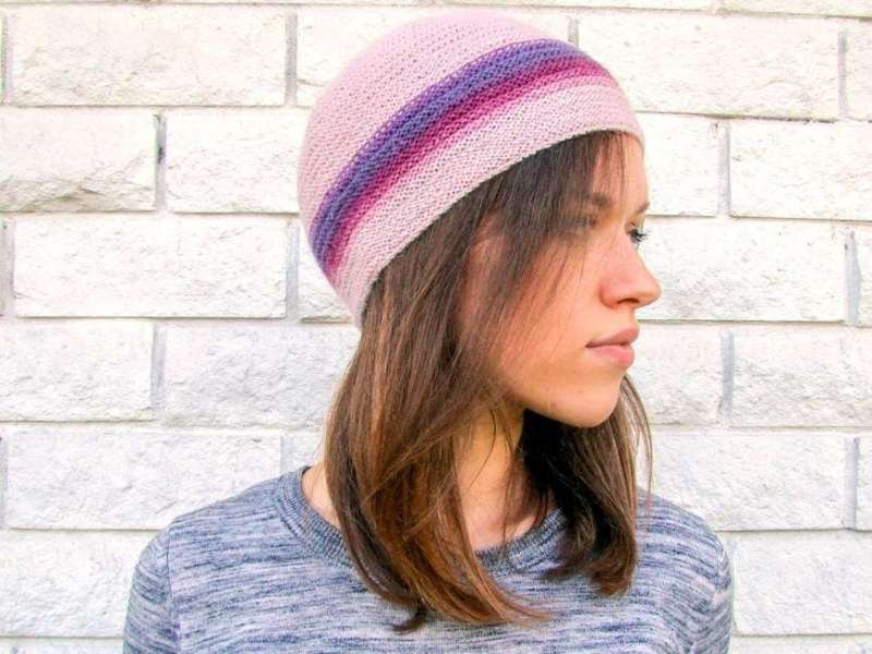 Warm and cosy hand-knit alpaca hat, in dusty rose color