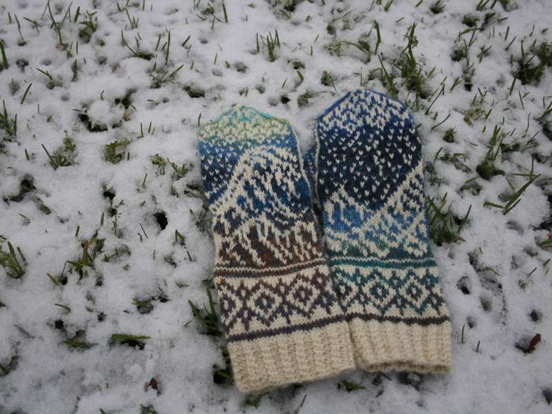 Original, hand knitted, warm, woolen Mittens "The Great Wave"